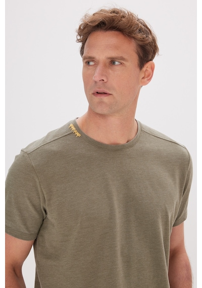 AC&Co / Altınyıldız Classics Erkek Hakı Slim Fit Dar Kesim Bisiklet Yaka Pamuklu Tişört Hakı AC&Co / Altınyıldız Classics Erkek Hakı Slim Fit Dar Kesim Bisiklet Yaka Pamuklu Tişört Hakı