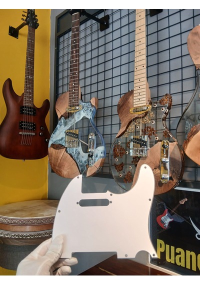 Telecaster Pickguard Beyaz Renk 3 Katlı 8 Delik