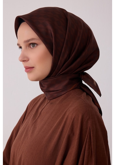 Belli Geometrik Desen %100 Twill İpek Eşarp Be25 Kahverengi
