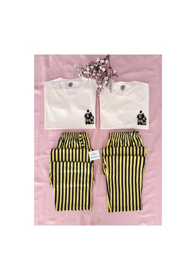 Mh Moony Homewears Kadın Tekli Lacivert Sarı Aşk Pijama Çift Pijamasının Kadını Çok Renkli Mh Moony Homewears Kadın Tekli Lacivert Sarı Aşk Pijama Çift Pijamasının Kadını Çok Renkli