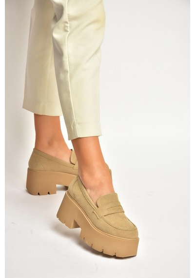 Fox Shoes Y272972502 Bej Süet Kalın Tabanlı Günlük Kadın Ayakkabı Fox Shoes Y272972502 Bej Süet Kalın Tabanlı Günlük Kadın Ayakkabı