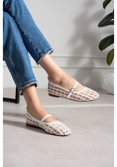 Dabab Shoes Rıvena Kadın Beyaz Tül Üzeri Nakış Detaylı Kare Burun Üstten Bantlı Düz Taban Mary Jane Babet