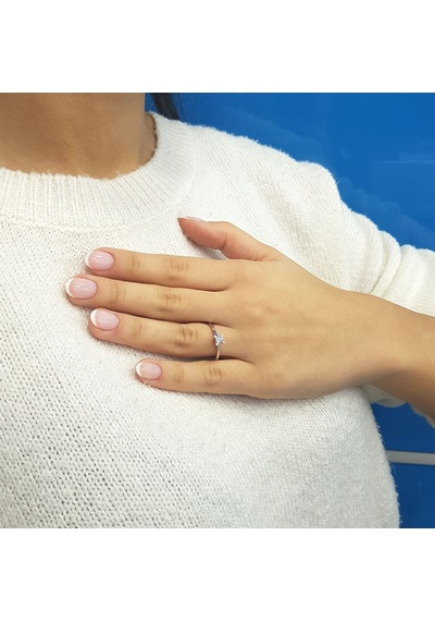 Lova D Renk 0,21 Karat Pırlanta Tektaş Yüzük - IDL Sertifikalı