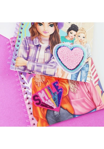 Pop Girl Moda Tasarım Ve Çıkartmalı Boyama Kitabı - Çocuklar İçin Eğlenceli Aktivite Çok Renkli
