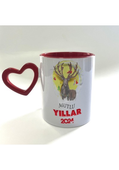 Mutlu Yıllar 2024 Geyik Baskılı Boş Kalp Kulplu İçi Kırmızı Yılbaşı Kupası