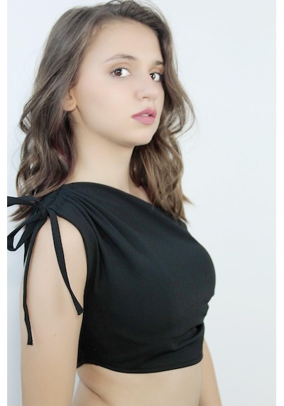 Mois Atelier Tek Omuz Büzgülü Crop Top, Tasarım, Hediye, Büyük Beden Siyah