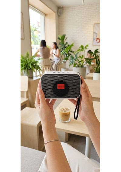 Bluetooth Hoparlör Speaker Led Işıklı Usb Ve Hafıza Kartı Destekli Telefon Standlı Taşınabilir Tam Bir  Performans Ürünü Kaybetseniz Üzülmeyeceğiniz lik Ürün Ön Panel Siyah