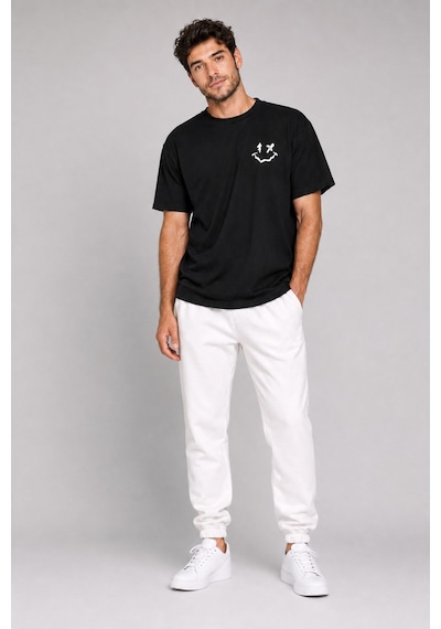 Nevermind Sevgili Kombini Smiley Baskılı Oversize Unisex Çift Tişört %100 Pamuk 2'li Set Siyah-beyaz Siyah-beyaz Nevermind Sevgili Kombini Smiley Baskılı Oversize Unisex Çift Tişört %100 Pamuk 2'li Set Siyah-beyaz Siyah-beyaz
