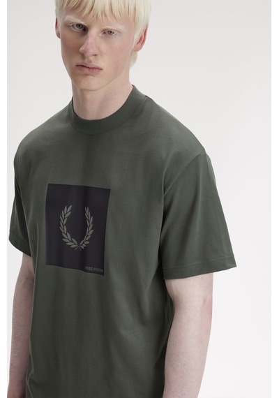 Fred Perry M2404 Box Graphic Erkek Tişört Yeşil