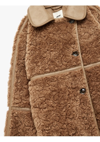 Koton Suni Deri Yaka Detaylı Uzun Kollu Düğmeli Süet Astarlı Peluş Kaban Vizon 6wak20145ew Vizon Koton Suni Deri Yaka Detaylı Uzun Kollu Düğmeli Süet Astarlı Peluş Kaban Vizon 6wak20145ew Vizon