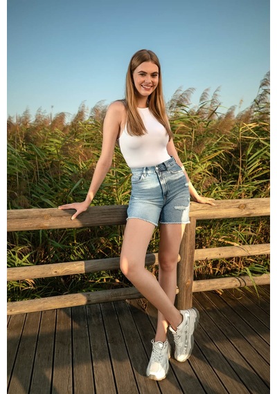 Banny Jeans Kadın Mavi Yırtık Detaylı Jean Şort