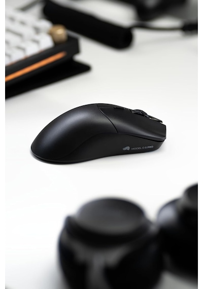 Oyun Modeli O 2 Pro Kablosuz Oyun Faresi - 2.4 Ghz Kablosuz 1 Ms Gecikme, 100 Milyon Tıklama, 57 G, Uzun Pil Ömrü, 26k Dpı İle Bamf 2.0 Sensör, Çok Yönlü, 6 Düğme, Ptfe Ayaklar - Siyah