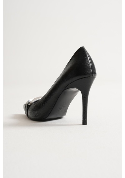 Corine Kadın Siyah Metal Aksesuarlı Sivri Burun Yüksek İnce Topuklu Ayakkabı Stiletto 9 Cm Siyah Corine Kadın Siyah Metal Aksesuarlı Sivri Burun Yüksek İnce Topuklu Ayakkabı Stiletto 9 Cm Siyah