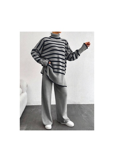 Herkesemoda Kadın Gri Balıkçı Yaka Oversize Triko Takım Gri
