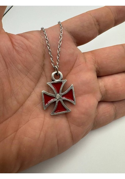 Kırmızı Kare Haç Figürlü Kolye 60 Cm Zincirli, Gotik & Unisex Takı Çok renkli