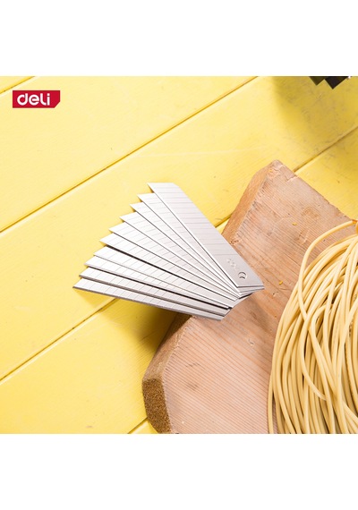 Delı Profesyonel 18mm Maket Bıçağı Yedeği 15 Li