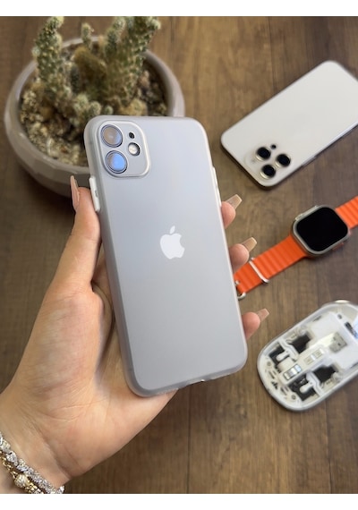 Apple iPhone 11 Uyumlu Süper İnce Mat Ultra Thin Silikon Kılıf Buzlu Beyaz