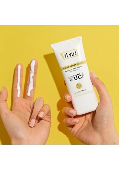 Spf50+ Pa++++ Yüksek Korumalı Leke Karşıtı Güneş Kremi - 50 Ml