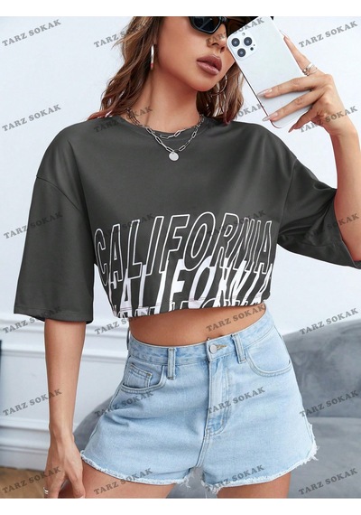 Flood Of Style Crop Ckod-232913 Kadın Yazılı Baskılı Düşük Omuz Gri