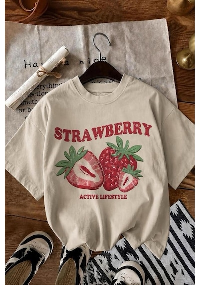 Strawberry Active Lifestyle Bisiklet Yaka Eskitme Baskılı Rahat Kesim Tişört Taş Rengi Strawberry Active Lifestyle Bisiklet Yaka Eskitme Baskılı Rahat Kesim Tişört Taş Rengi