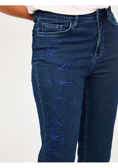 Faik Sönmez Yanı Nakış Detaylı Slım Fıt Jean Capri S26jcp005 Us26jcp00527 İndigo