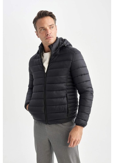 DeFacto Su İtici Hafif Şişme Mont Slim Fit Dar Kesim Kapüşonlu Fermuarlı Cepli Mevsimlik N4661AZ25SPBK27 DeFacto Su İtici Hafif Şişme Mont Slim Fit Dar Kesim Kapüşonlu Fermuarlı Cepli Mevsimlik N4661AZ25SPBK27