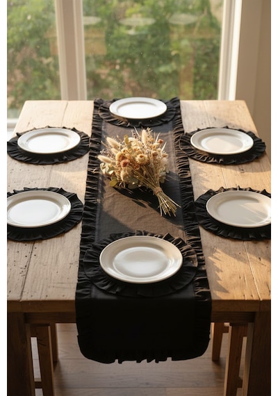Yunusoğlu Home Fırfırlı Runner Ve Supla Takımı - Masa Örtüsü Takımı 7 Parça 150x50 Cm Siyah