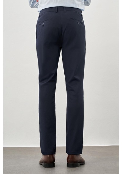 İmza Koyu Lacivert Kendinden Desenli Bez Ayağı Pamuklu Yan Cep Slim Fit Casual Pantolon 1003245168 Koyu Lacivert İmza Koyu Lacivert Kendinden Desenli Bez Ayağı Pamuklu Yan Cep Slim Fit Casual Pantolon 1003245168 Koyu Lacivert