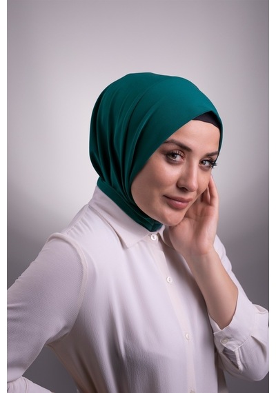 Hürrem Bone Zümrüt Pratik Hazır Geçmeli Tesettür Eşarp Sandy Kumaş Arkadan Çı Zümrüt