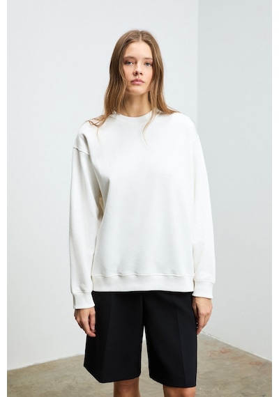 Grımelange KARIUS Kadın Organik Pamuklu İçi Polarlı Oversize Yuvarlak Yakalı Beyaz Sweatshirt