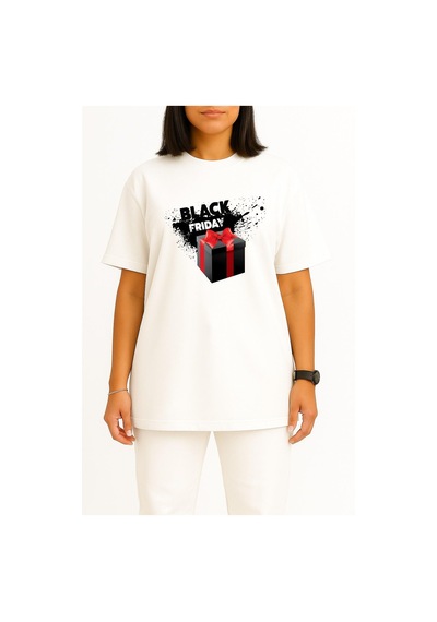 Bahriyeli Collection Oversize Black Friday - Kara Cuma Göğüs Tasarımlı Unisex T-shirt Beyaz