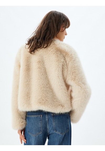 Koton Koton X Zeynep Bastık - Peluş Ceket Kısa Yuvarlak Yaka Uzun Kollu Bej 5wak20304ew Ekru Koton Koton X Zeynep Bastık - Peluş Ceket Kısa Yuvarlak Yaka Uzun Kollu Bej 5wak20304ew Ekru