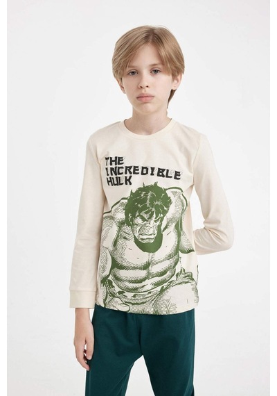 DeFacto Erkek Çocuk Pijama Takım Marvel Uzun Kollu Üst Beli Lastikli Uzun Alt D4366A824WNER42 DeFacto Erkek Çocuk Pijama Takım Marvel Uzun Kollu Üst Beli Lastikli Uzun Alt D4366A824WNER42