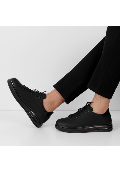 Erkek Siyah Bağcıklı Kalın Tabanlı Mat Deri Sneaker