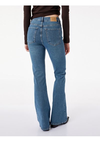 Koton Pamuklu Dar Kalıp Düğmeli İspanyol Paça Denim Pantolon - Flare Jeans Green Cast 7wal40103md Yeşil Koton Pamuklu Dar Kalıp Düğmeli İspanyol Paça Denim Pantolon - Flare Jeans Green Cast 7wal40103md Yeşil