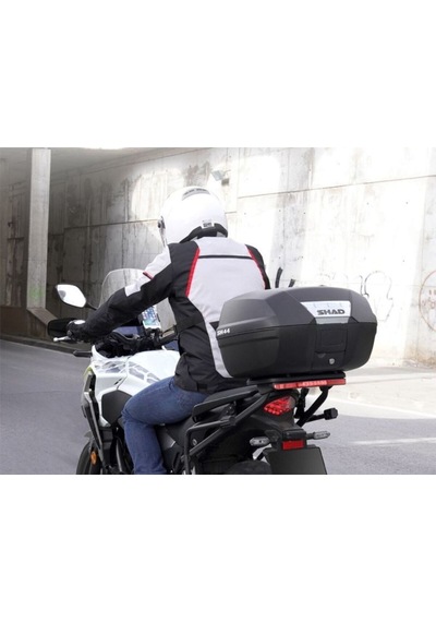 Motosiklet Arka Çanta Sh-44 Litre Karbon Desen Scooter Motor Tur Çantası Siyah 44 Lt Çok Renkli