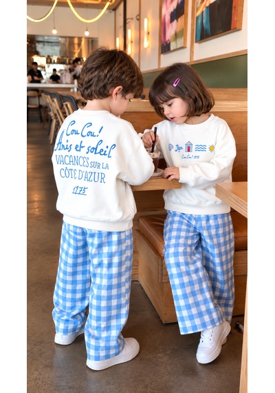 Elzo Collection Kız Çocuk Figür Desenli Ekru Sweatshirt Mavi Kareli Gabardin Denim Şardonsuz Alt Üst Takım Ekru - Mavi Elzo Collection Kız Çocuk Figür Desenli Ekru Sweatshirt Mavi Kareli Gabardin Denim Şardonsuz Alt Üst Takım Ekru - Mavi