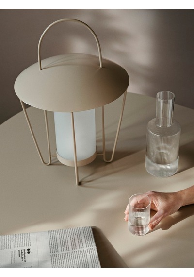 Ferm Living Abri Feneri, Paslanmaz Çelik Ve Cam Tasarım, Rüzgar Korumalı Kubbe Lambalar Beyaz