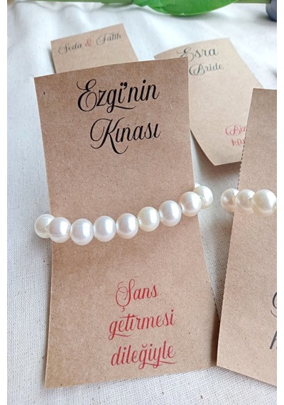 Nedime Bileklik - 30 Adet Kraft Kartlı Hediyelik İnci Bileklik - Çok Renkli