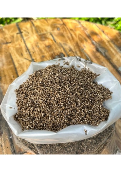 Solucan Gübreli Perlit 5 Litre Organik Toprak Düzenleyici Ve Havalandırıcı Karışım 5 Litre
