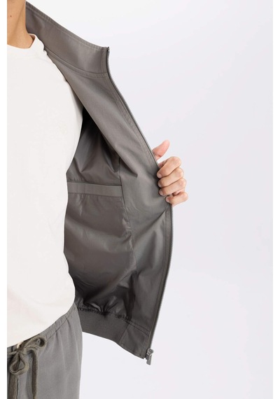 DeFacto Slim Fit Dar Kesim Dik Yaka Fermuarlı Mont D7338AX25SPKH464 DeFacto Slim Fit Dar Kesim Dik Yaka Fermuarlı Mont D7338AX25SPKH464