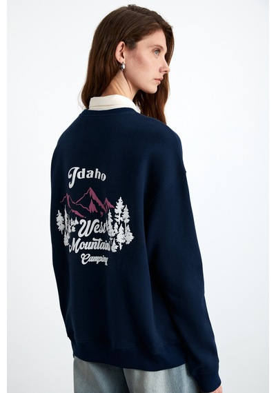 Grımelange Elınay Kadın Pamuklu Oversize Fit Ön Arka Baskı Detaylı Koyu Mavi Sweatshirt Grımelange Elınay Kadın Pamuklu Oversize Fit Ön Arka Baskı Detaylı Koyu Mavi Sweatshirt