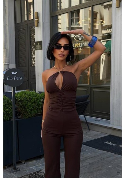 Neşeli Butik Kadın Kahverengi Halter Yaka Zincir Askılı İspanyol Paça Premium Tulum Nbdf290 Neşeli Butik Kadın Kahverengi Halter Yaka Zincir Askılı İspanyol Paça Premium Tulum Nbdf290