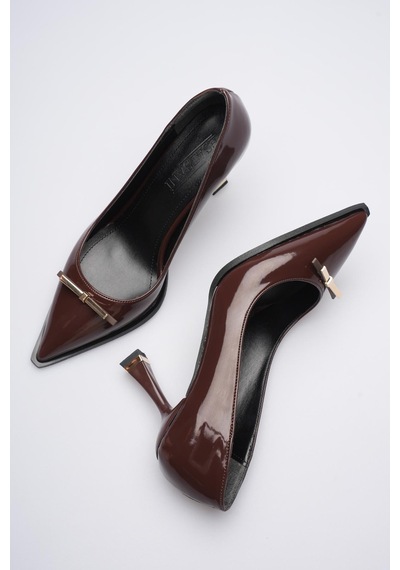 Esatsani Kahverengi Rugan Gold Toka Detaylı Sivri Burun 9 Cm Topuklu Rara Stiletto Kadın Ayakkabı Kahverengi Esatsani Kahverengi Rugan Gold Toka Detaylı Sivri Burun 9 Cm Topuklu Rara Stiletto Kadın Ayakkabı Kahverengi