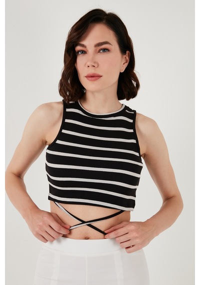 Lela Çizgili Slim Fit Bağlama Detaylı Bayan Crop 5865715 Siyah-Beyaz