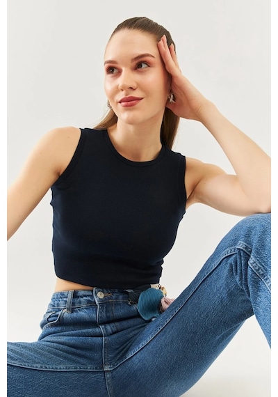 Butikgiz Kadın Sıfır Kol Bisiklet Yaka Vücuda Oturan %100 Pamuklu Kaşkorse Esnek Crop Bluz Lacivert