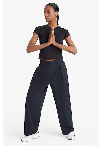 DeFactoFit Straight Fit Geniş Paça Standart Boy İnce Sporcu Pantolon E2542AX25SMBK81