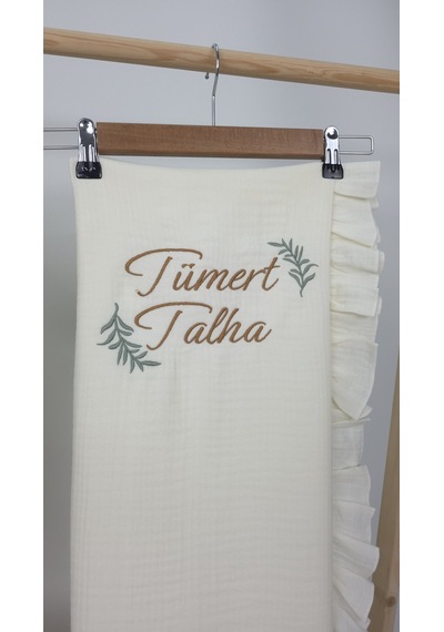Gros Shop Müslin Yeni Doğan 4katlı Organik %100pamuk Kişiye Özgü Nakışlı Hastane Çıkış Seti İki Dallı Model-2 Ekru-1