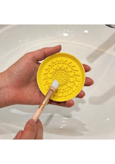 3d Baskı Makyaj Fırçası Temizleme Pedi - Desenli Aparat-sarı
