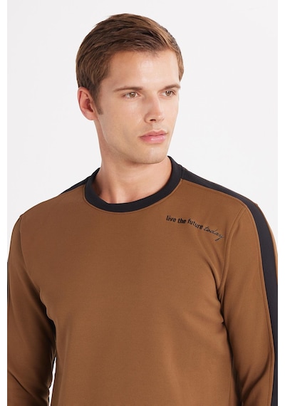 Tudors Erkek Standart Fit Pamuklu Jakarlı Bisiklet Yaka Baskılı Kahverengi Sweatshirt-35762 Kahverengi Tudors Erkek Standart Fit Pamuklu Jakarlı Bisiklet Yaka Baskılı Kahverengi Sweatshirt-35762 Kahverengi